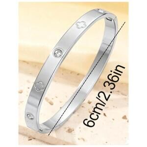 Clover design hinged bangle - Bracelet - Silver - CZs - 7"